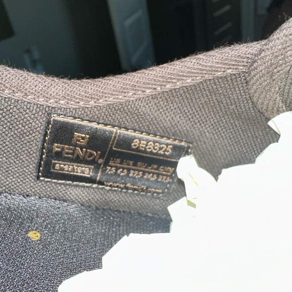 FENDI domino sneaker . Used once - Picture 3 of 7